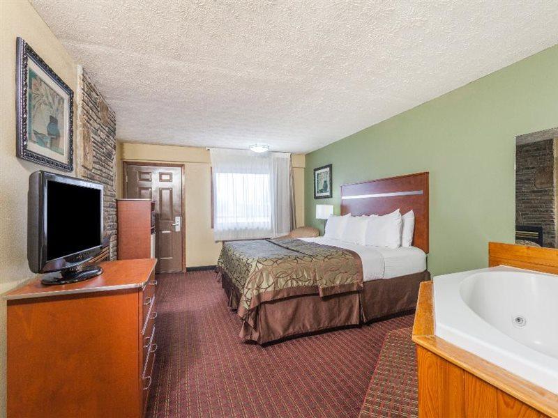 מלון Baymont By Wyndham Pigeon Forge Near Island Drive מראה חיצוני תמונה